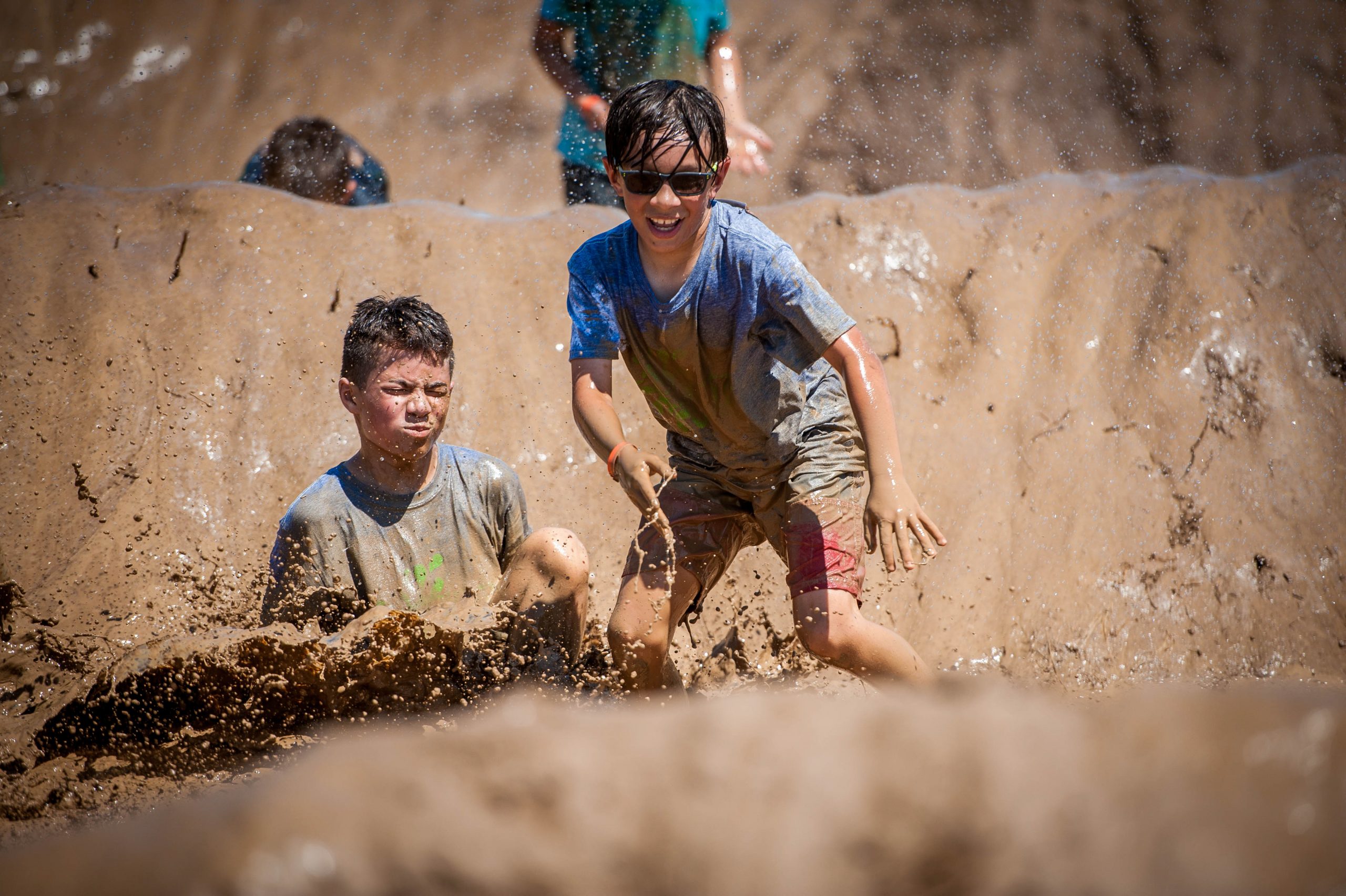 Splat: Two boys navigating obstacles.