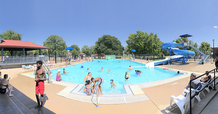 Kids swimming at Douglass Family Aquatic Center