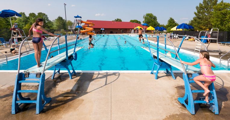 Albert-Oakland Family Aquatic Center Pool & Diving Boards