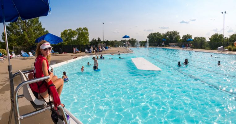 Albert-Oakland Family Aquatic Center Pool