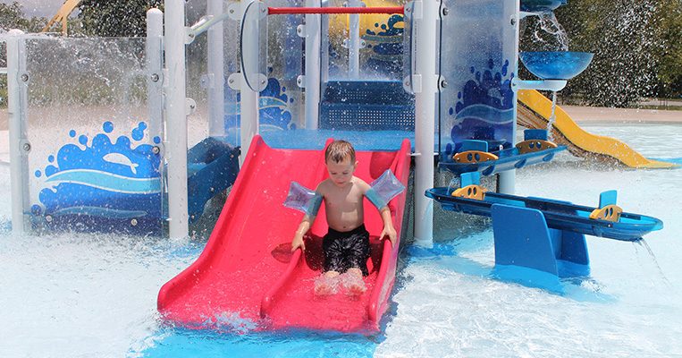 Albert-Oakland Family Aquatic Center kids pool slide
