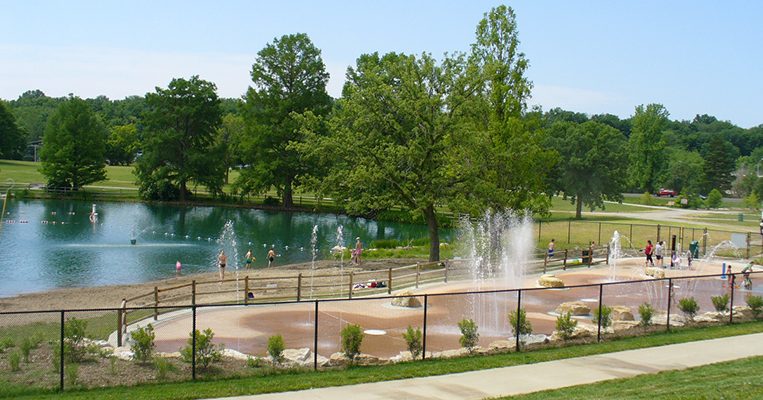 Stephens Lake Park sprayground and beach